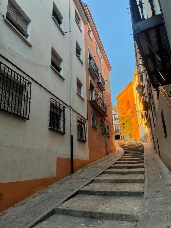 Ateneo Cuenca Suites Con Cocina En El Casco Historico Exterior photo