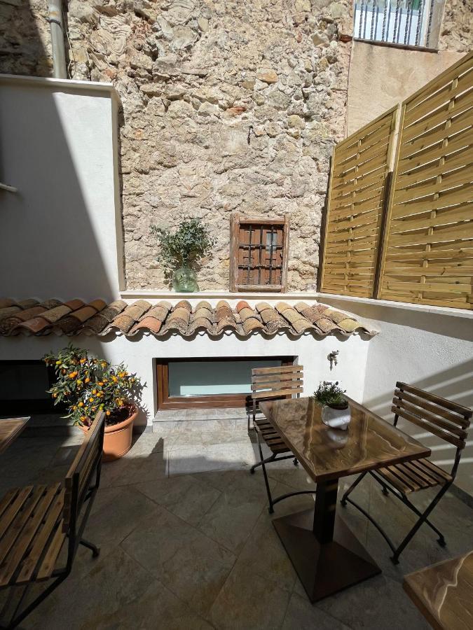 Ateneo Cuenca Suites Con Cocina En El Casco Historico Exterior photo
